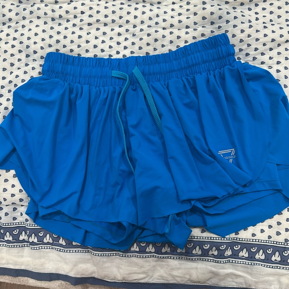 blue amazon flowy shorts size small